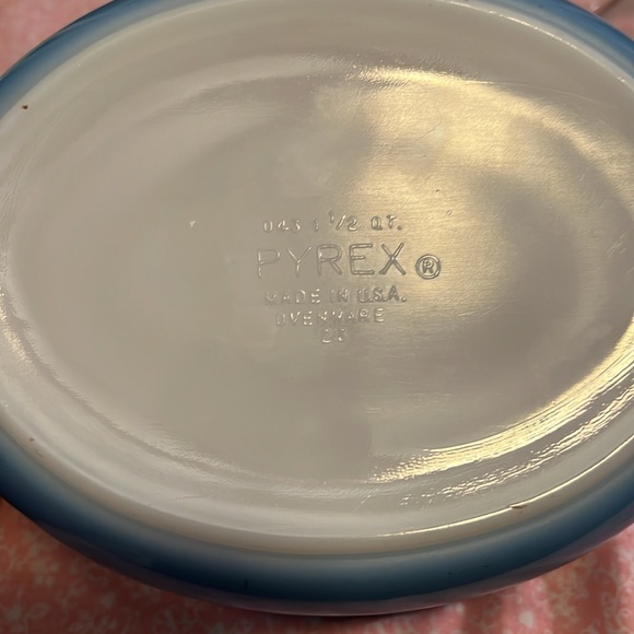 Pyrex Blue Tulips 043 - Picture 5 of 10